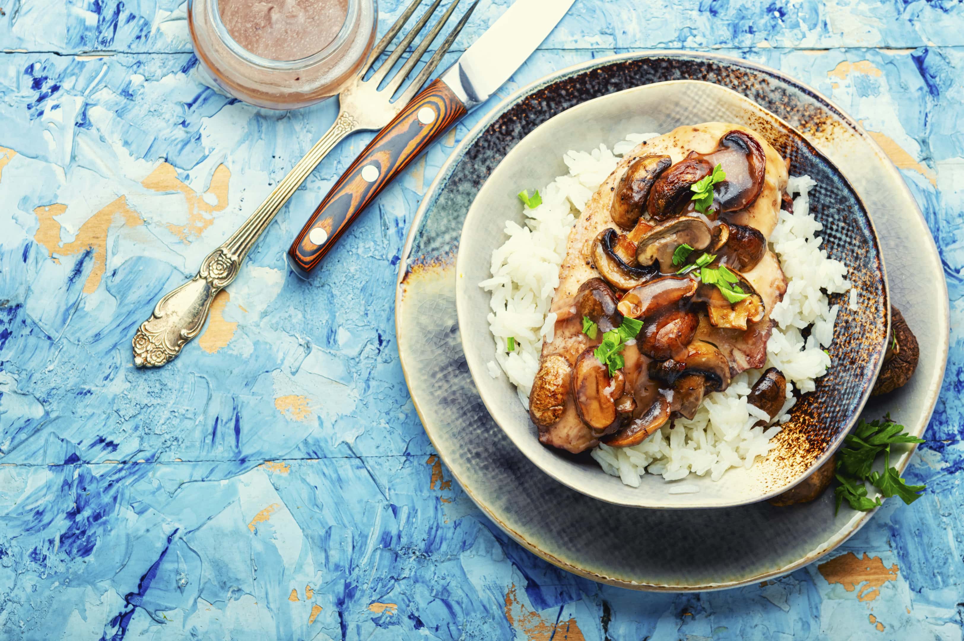 Chicken chops served with mushroom sauce