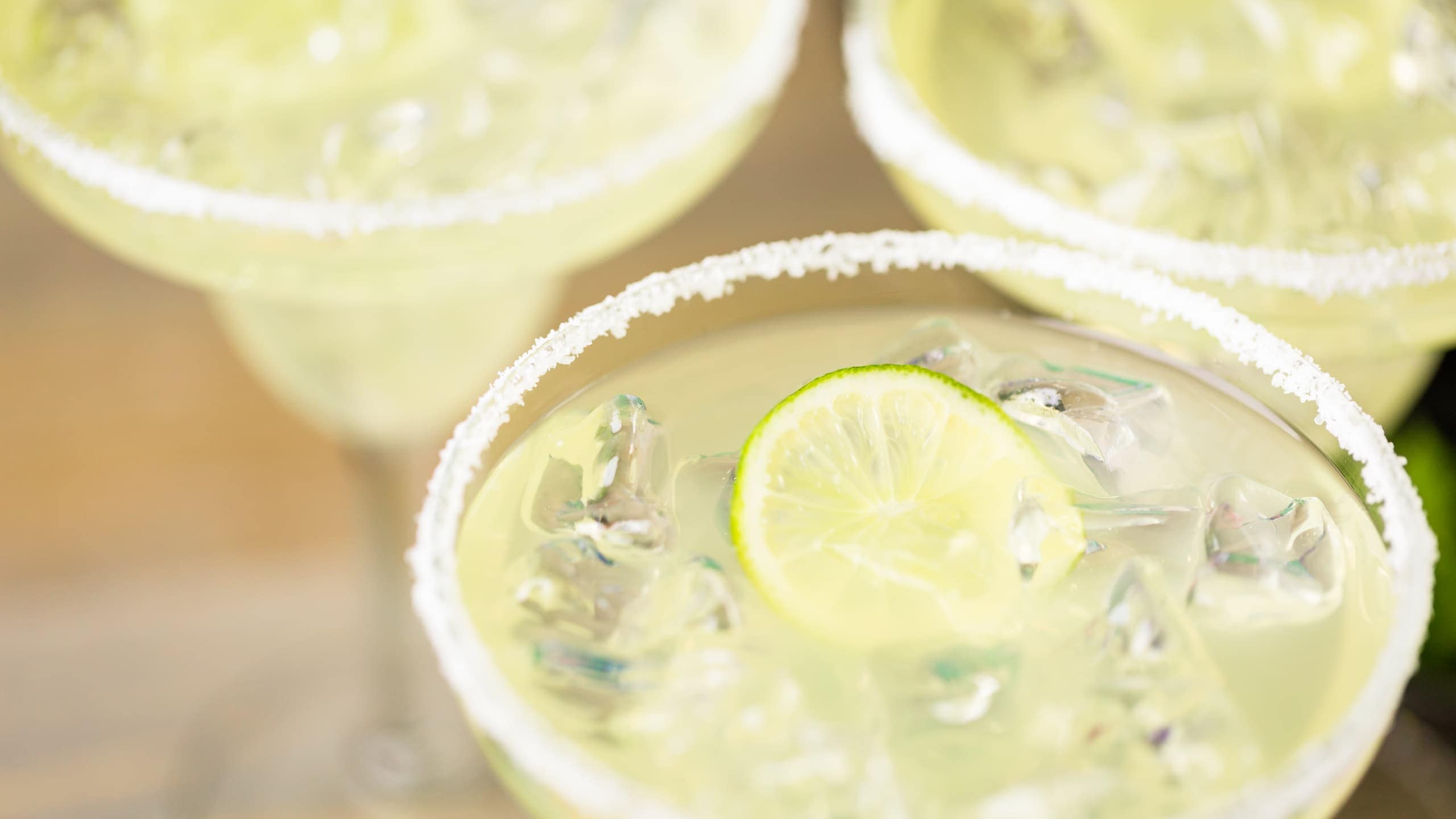 Homemade Applebee's perfect margarita with ice