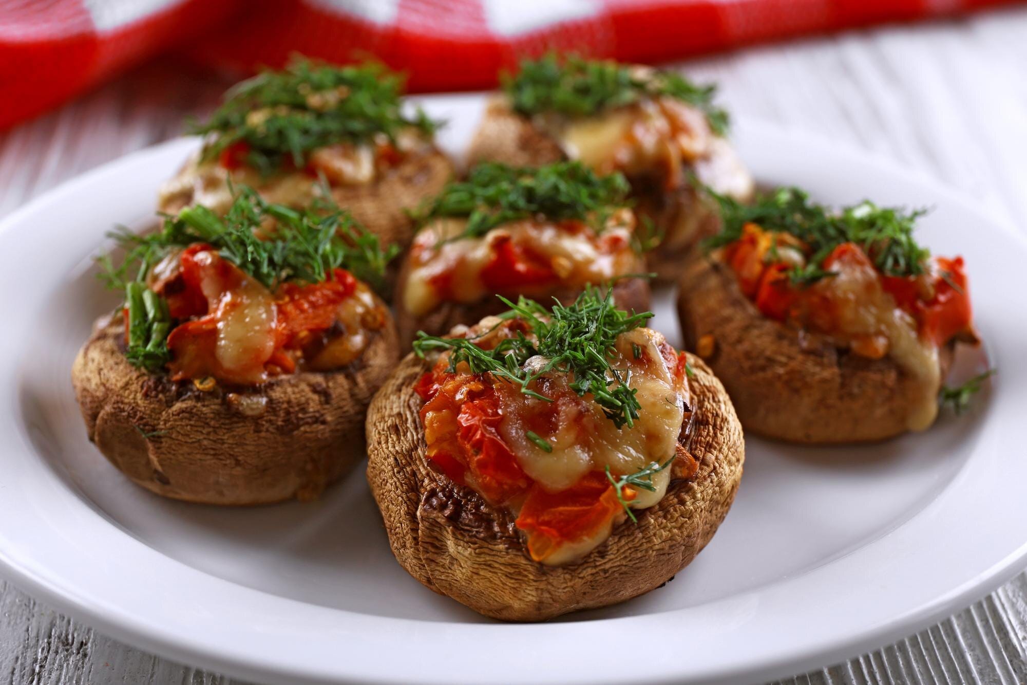 Creamy spinach stuffed mushrooms