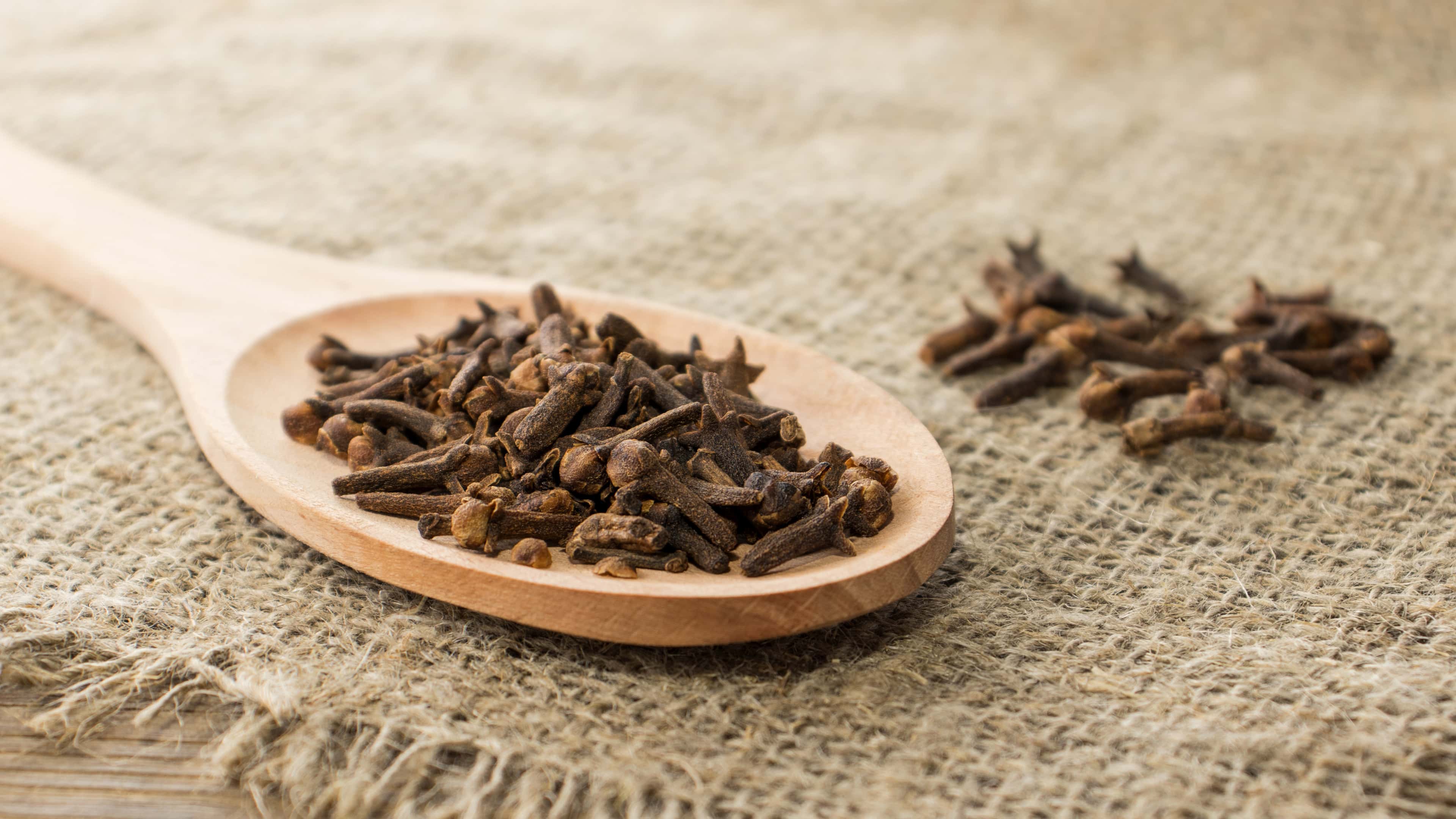 Dried cloves
