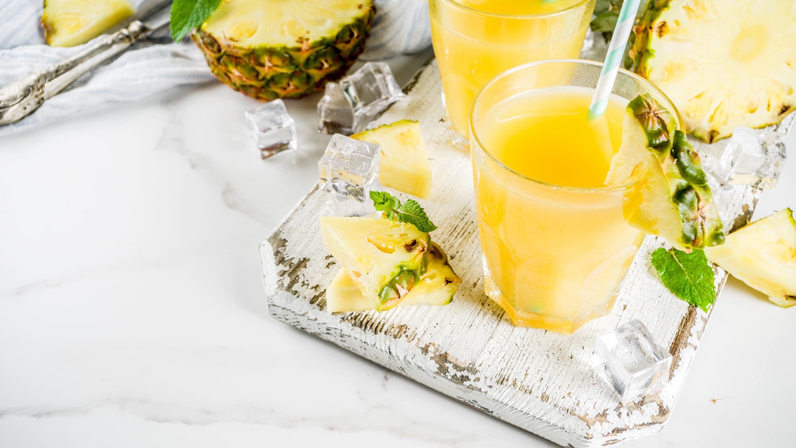 Fresh pineapple Soggy Dollar painkiller