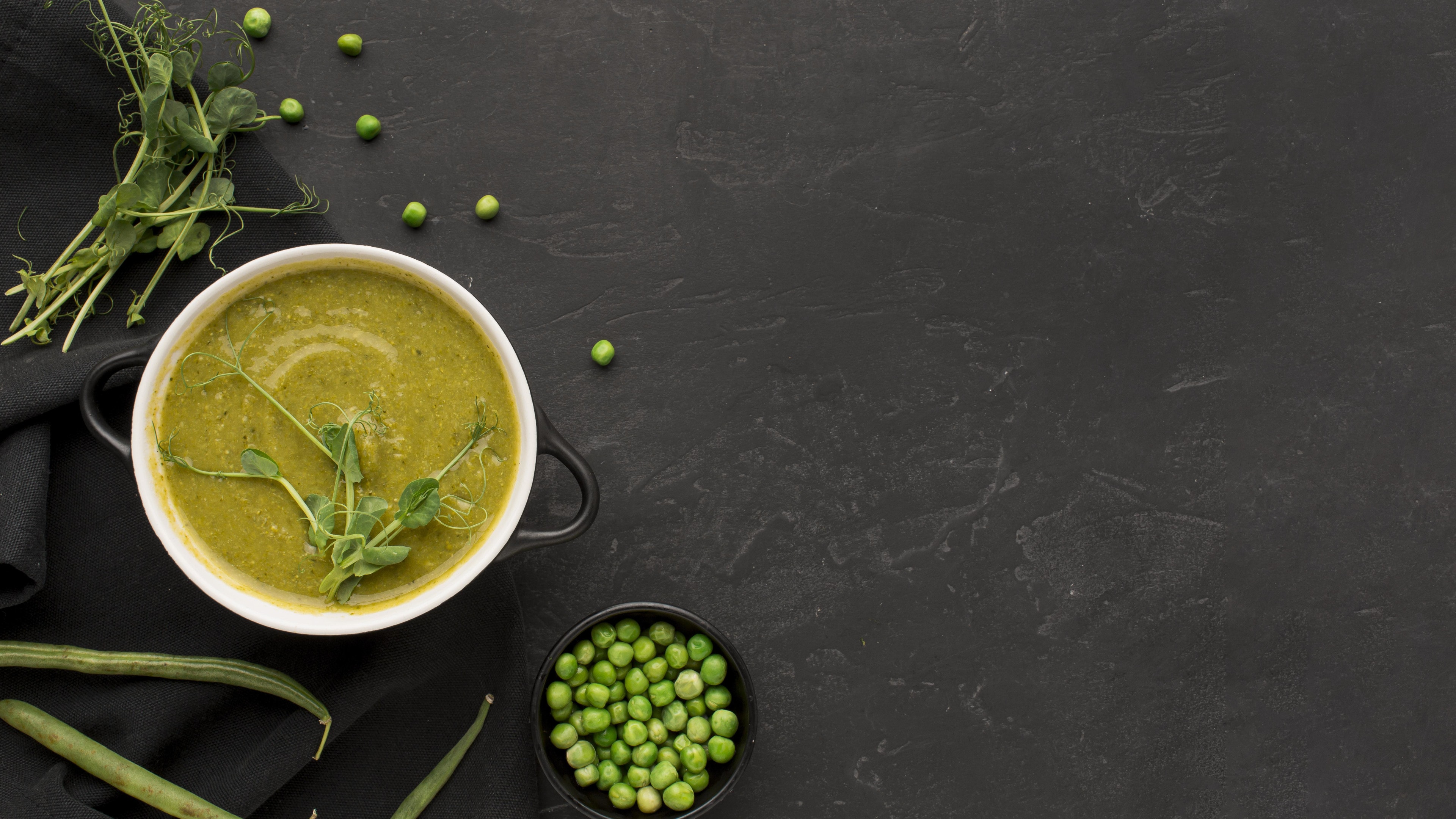 Green peas soup