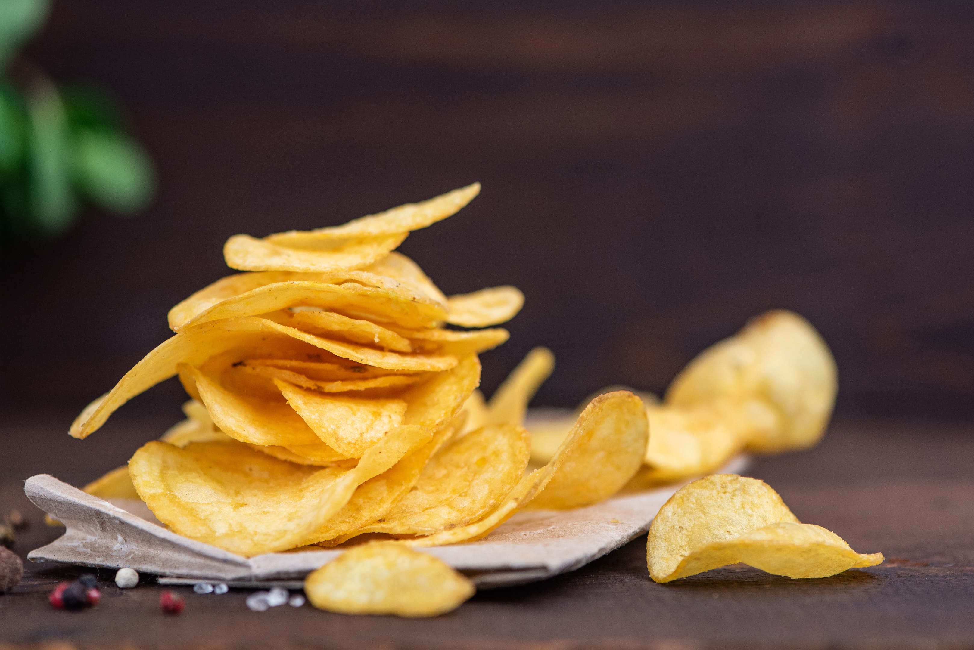 A pile of potato chips