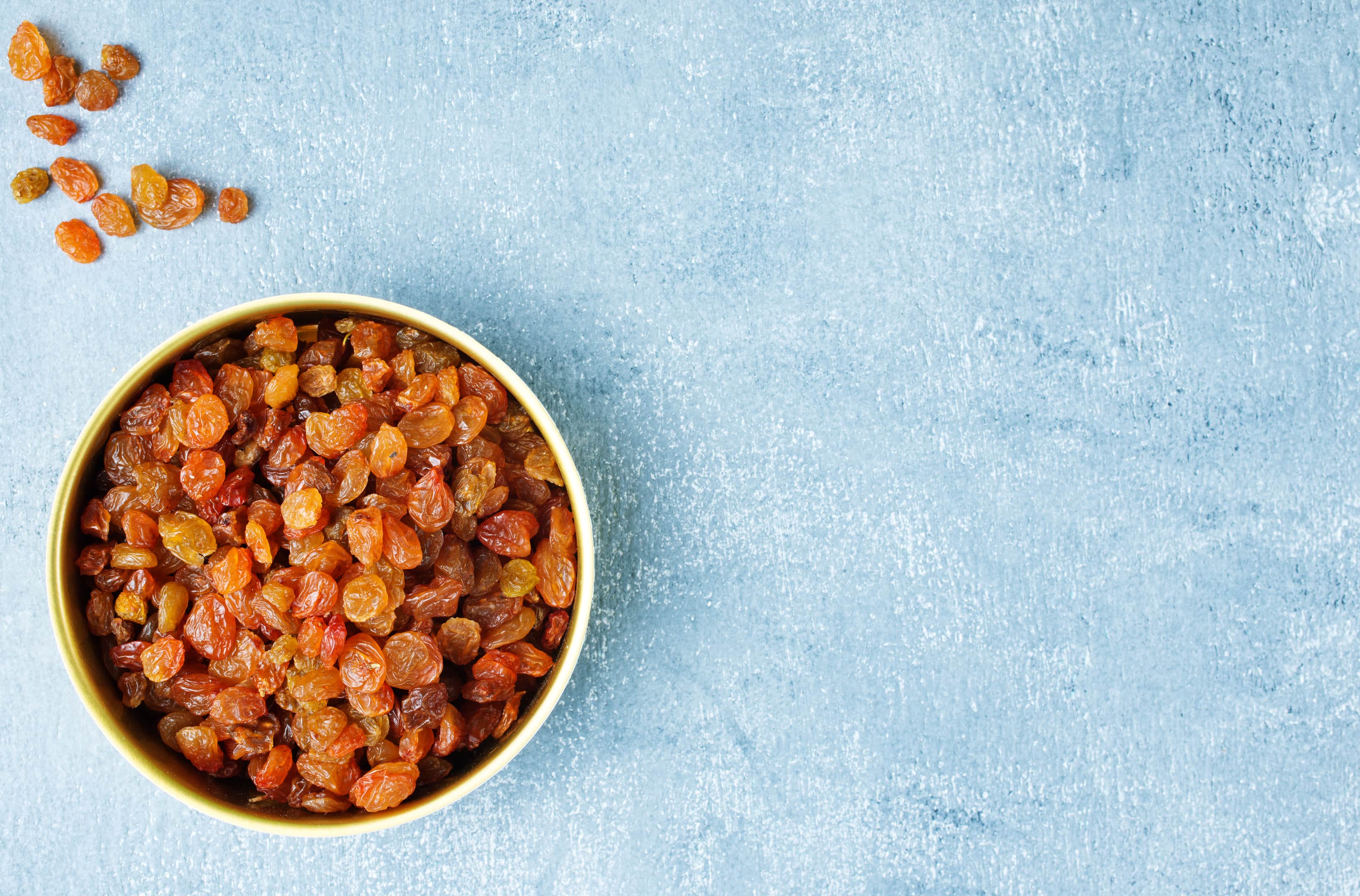 Raisins in a bowl