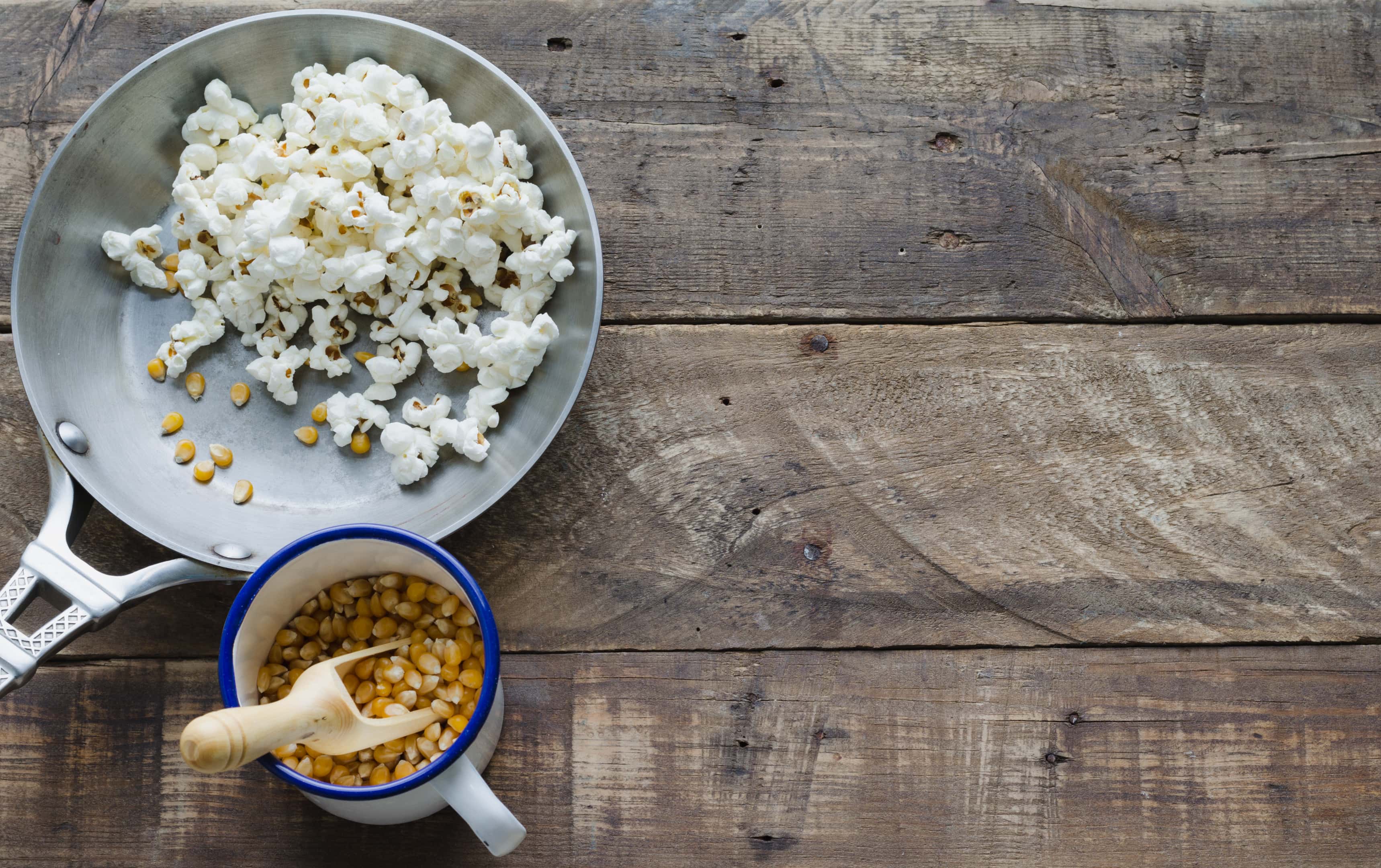 Skillet with corn and popcorn