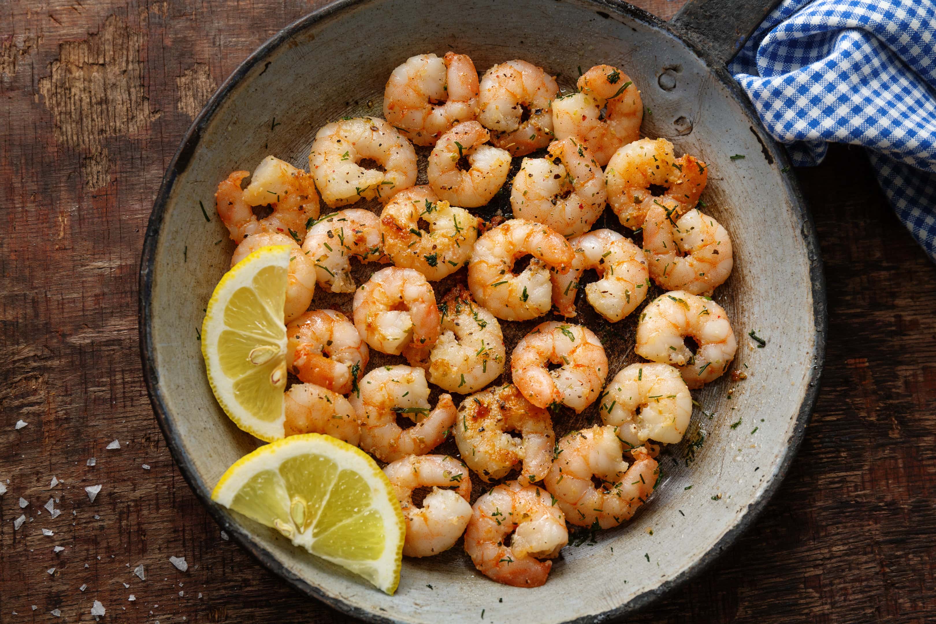 Tasty and appetizing shrimps scampi without wine