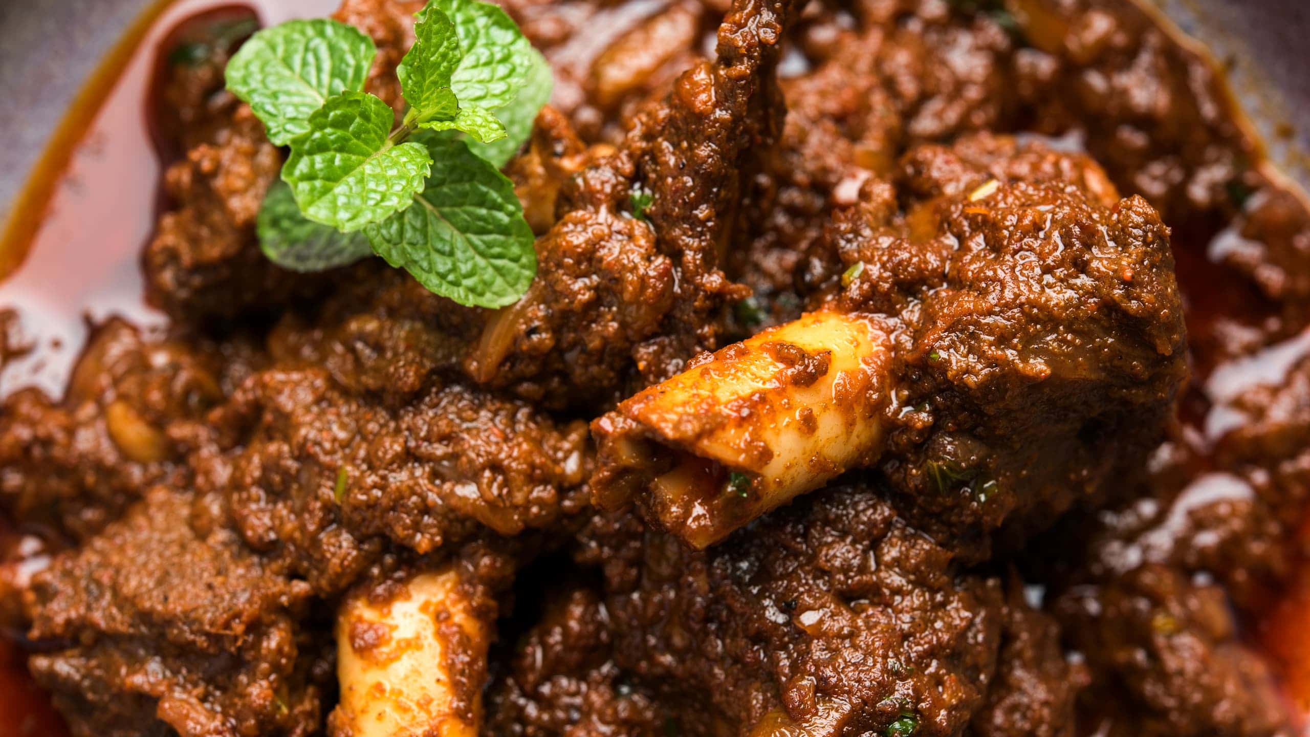 Tender and juicy for Jamaican oxtails in slow cooker