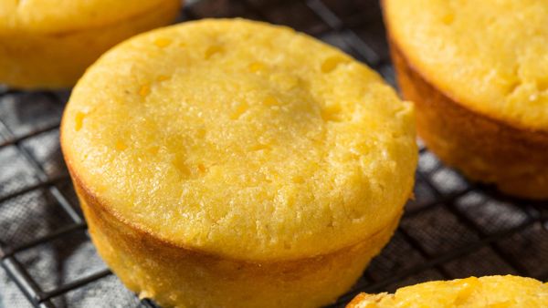 Copycat Cracker Barrel cornbread