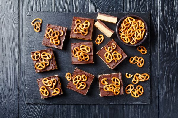 Peanut butter pretzel bites