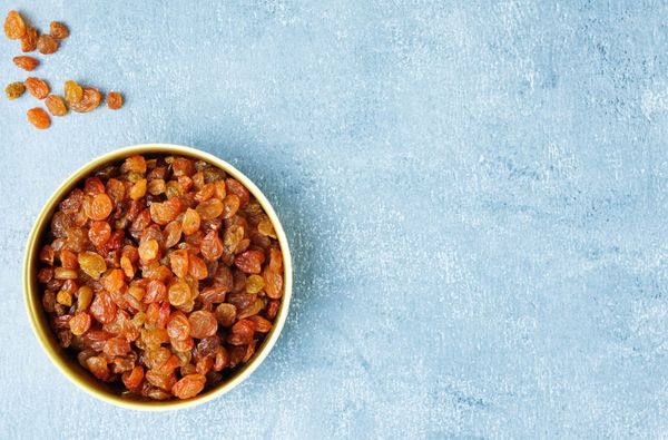 Raisins in a bowl