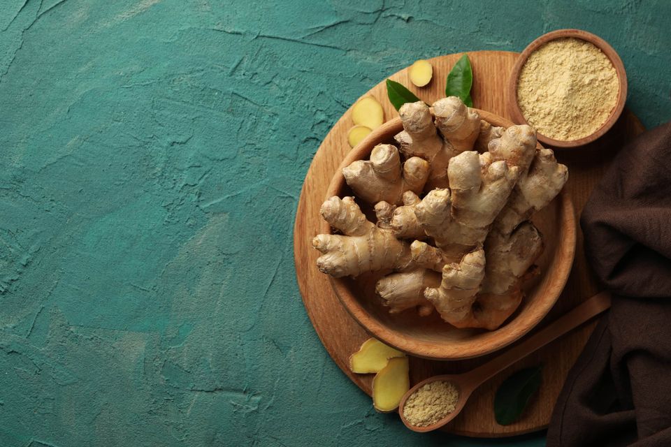 Fresh ginger and ground ginger