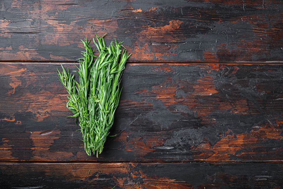 Fresh tarragon