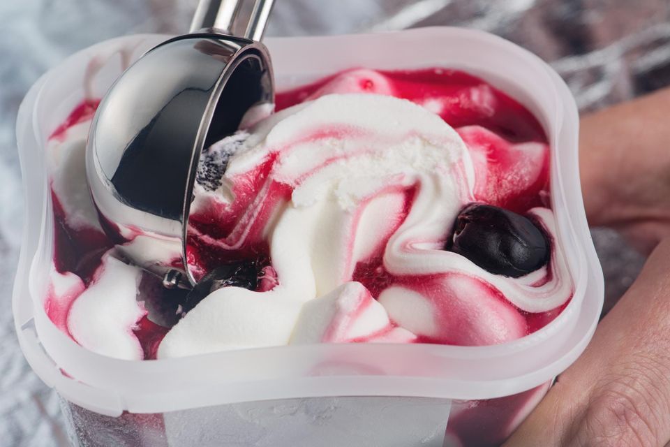Nostalgia ice cream maker