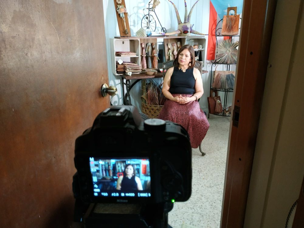 Norma Gómez durante la grabación de su documental de Obras del País