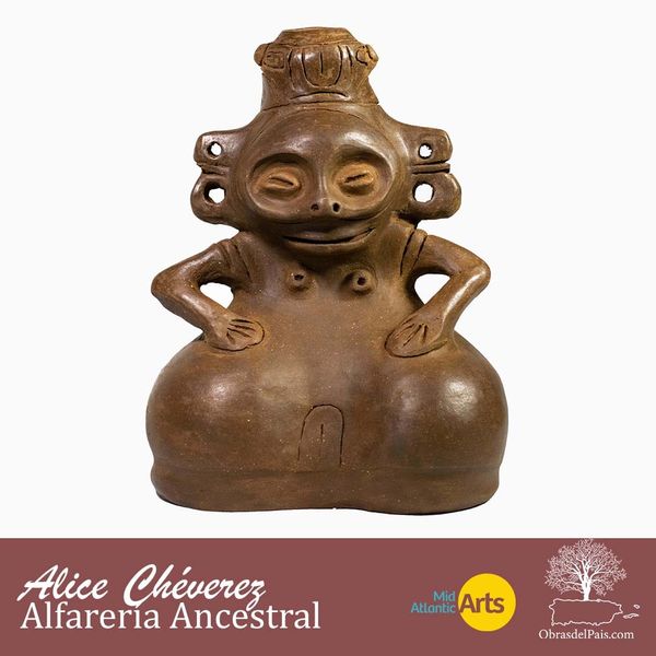 Pieza de alfarería de Alice Chéverez con figura humana modelada en barro