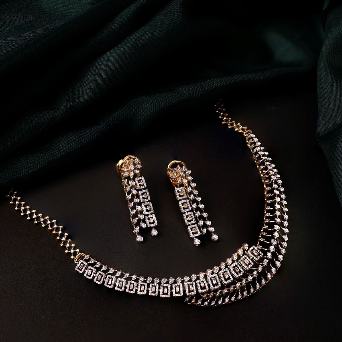 Senco Gold & Diamonds – D’SIGNIA Launches Rajwada 2023 Festive Edit Collection