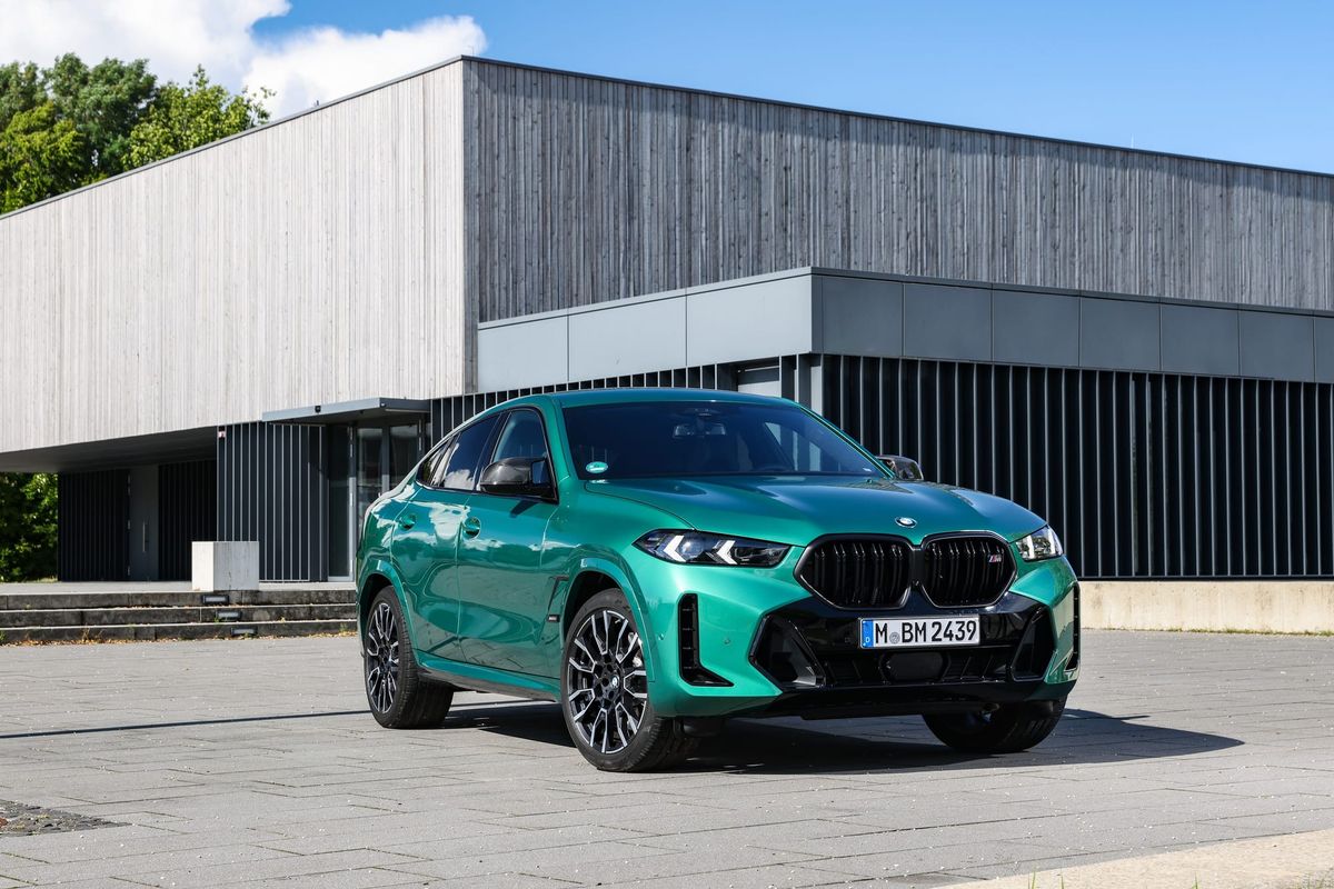 The new BMW X6 M60i xDrive