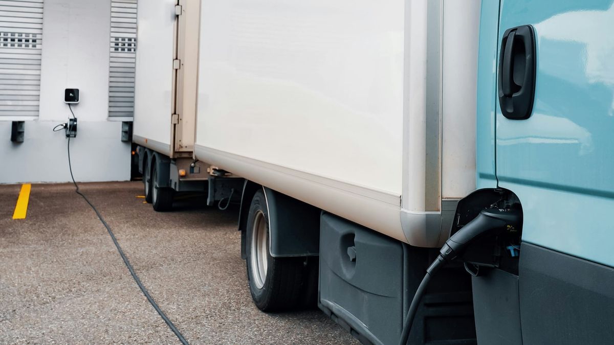 Green freight: two enterprise fleet-electrification deals land the same week