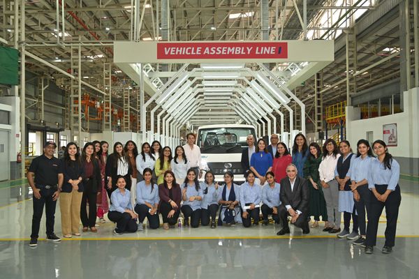 Eicher Trucks & Buses hosts Women Transporters Delegation
