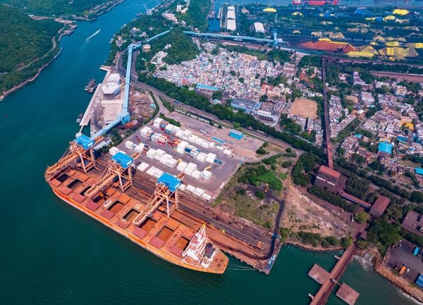 Vedanta Receives Largest Bauxite Vessel
