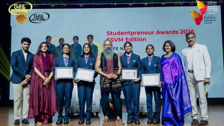 Student teams share INR 2.25 lakh at the SSVM Transforming India Conclave