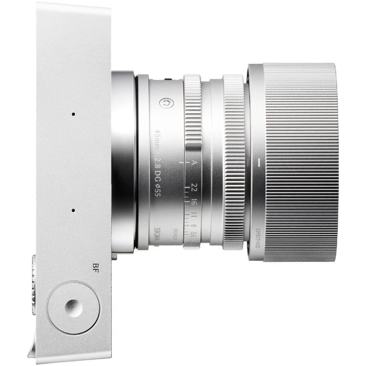Sigma BF lies a 24.6MP full-frame, back-illuminated CMOS sensor