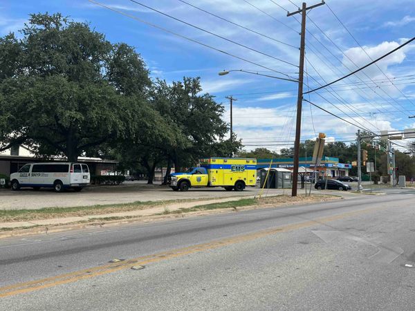 Austin EMS turns off the sirens