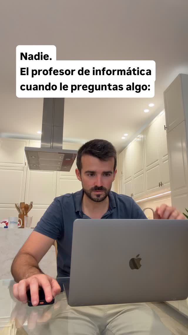 El profesor de informática W/ 😂