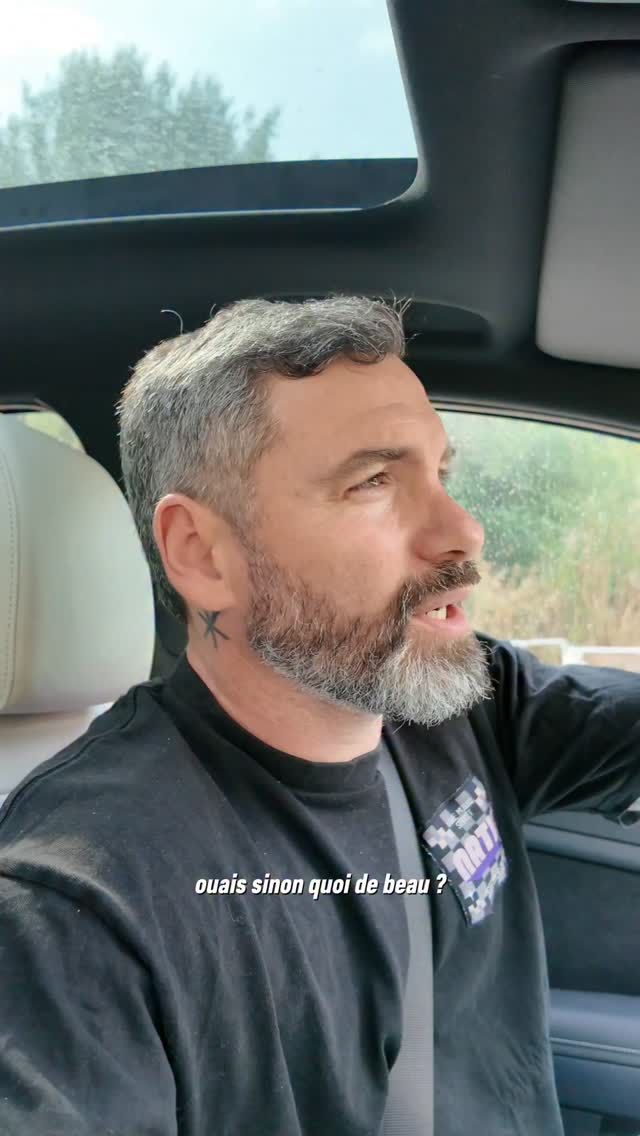 Y'a plus d'embrouille concernant la voiture 👍 PS : Vidéo tournée dans un Kia sportage noir 🤣
