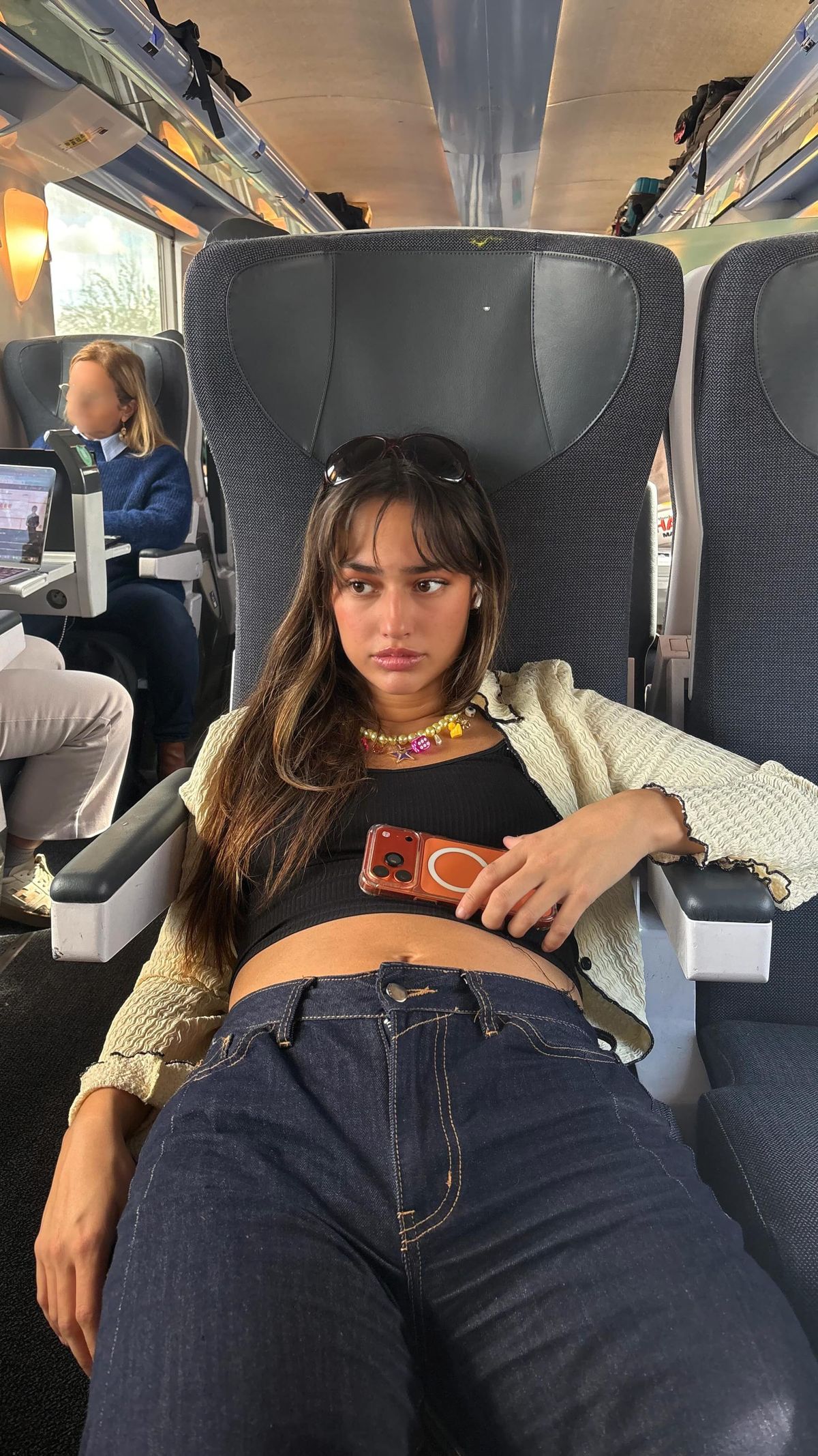 POV: les différentes types de personnes dans le train 🚊
Et vous c’est lequel que vous détestez le plus ??