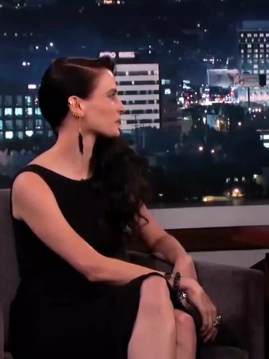 SHES SO FUNNY I LUV HER ゚viral