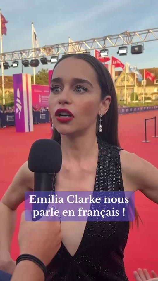 « Vous répétez, parce que je ne comprends pas ? »
