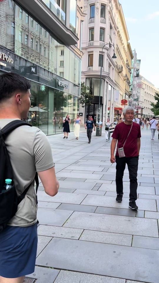 French speaking Japanese couple 🇯🇵🇫🇷 . “To be able to fight is a blessing” .