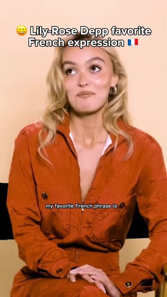 🎬 @bonjourfrench_ — Pronunciation : « 😀 Lily-Rose Depp favorite French expression 🇫🇷 👇 Comment “EBOOK” below to receive your free ebook “speak French like a native: 30 French idioms” 👇 »