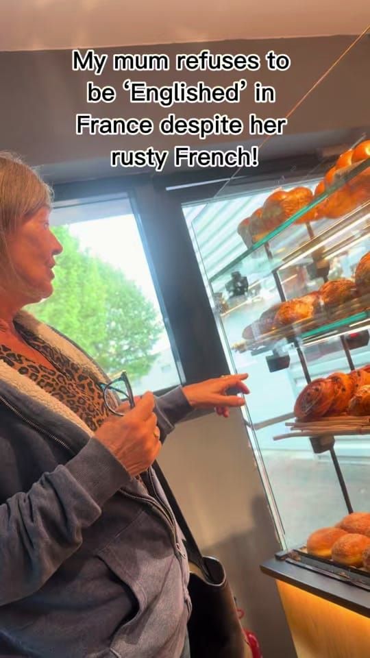 🎬 @alexfrenchcaribbean — Speak : « If you need your dose of inspiration to just go for it and practice your second language then here it is! My mum in all her glory! :) . . . »