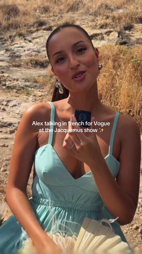 🎬 @sunsetsby33 — Speak : « Alex talking in french omg i love her voice soooo muchhhh 🥺🩵 she looks amazing at the Jacquemus show !!!!! love the outfit and the glow Leclerc »