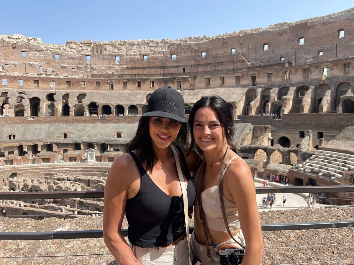 Comparing the building and empire of Rome to business
