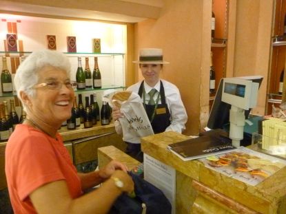 Shopping and the arts