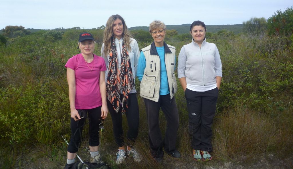 Francophone bushwalk --RNP  Wallamurra track