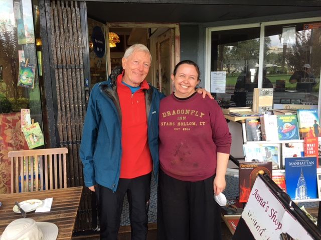 Anna's Bookshop and Café