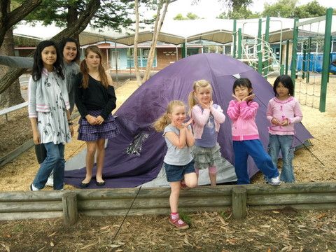 Demonstration of scouting to Caryl's holiday long daycare centre