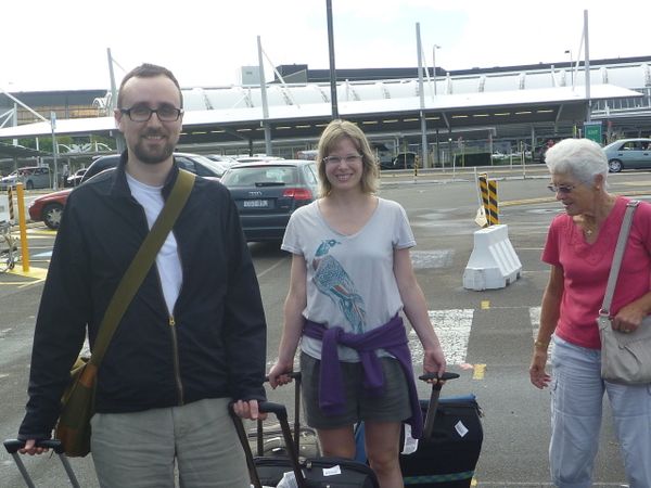 Jacqui and Tom arrive--Caryl's birthday!