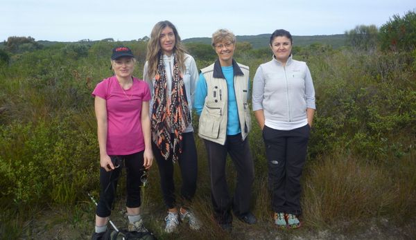 Francophone bushwalk --RNP  Wallamurra track