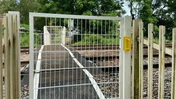Morning Edition: Level crossing closure| Planning applications | DVLA scam