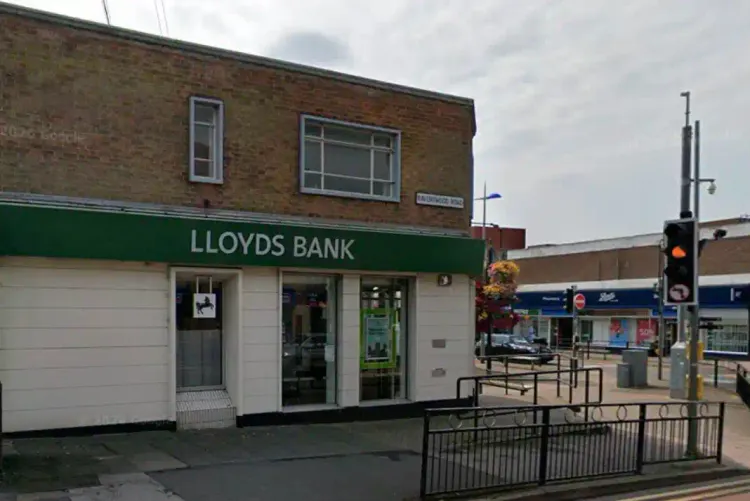 Morning Edition: Bank closure | Fare deal | Street attack