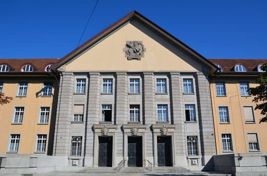Man stands trial in Zürich for attempted arson attack on synagogue