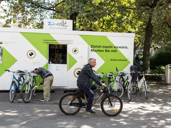 Cycling Deaths on Zürich Roads Fall to Zero for First Time in a Decade