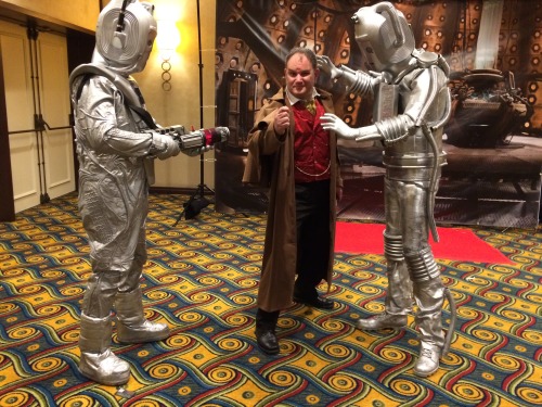  Javi with a pair of Cybermen cosplayers. 