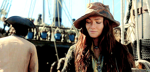 Animated gif of Anne Bonny from Black Sails