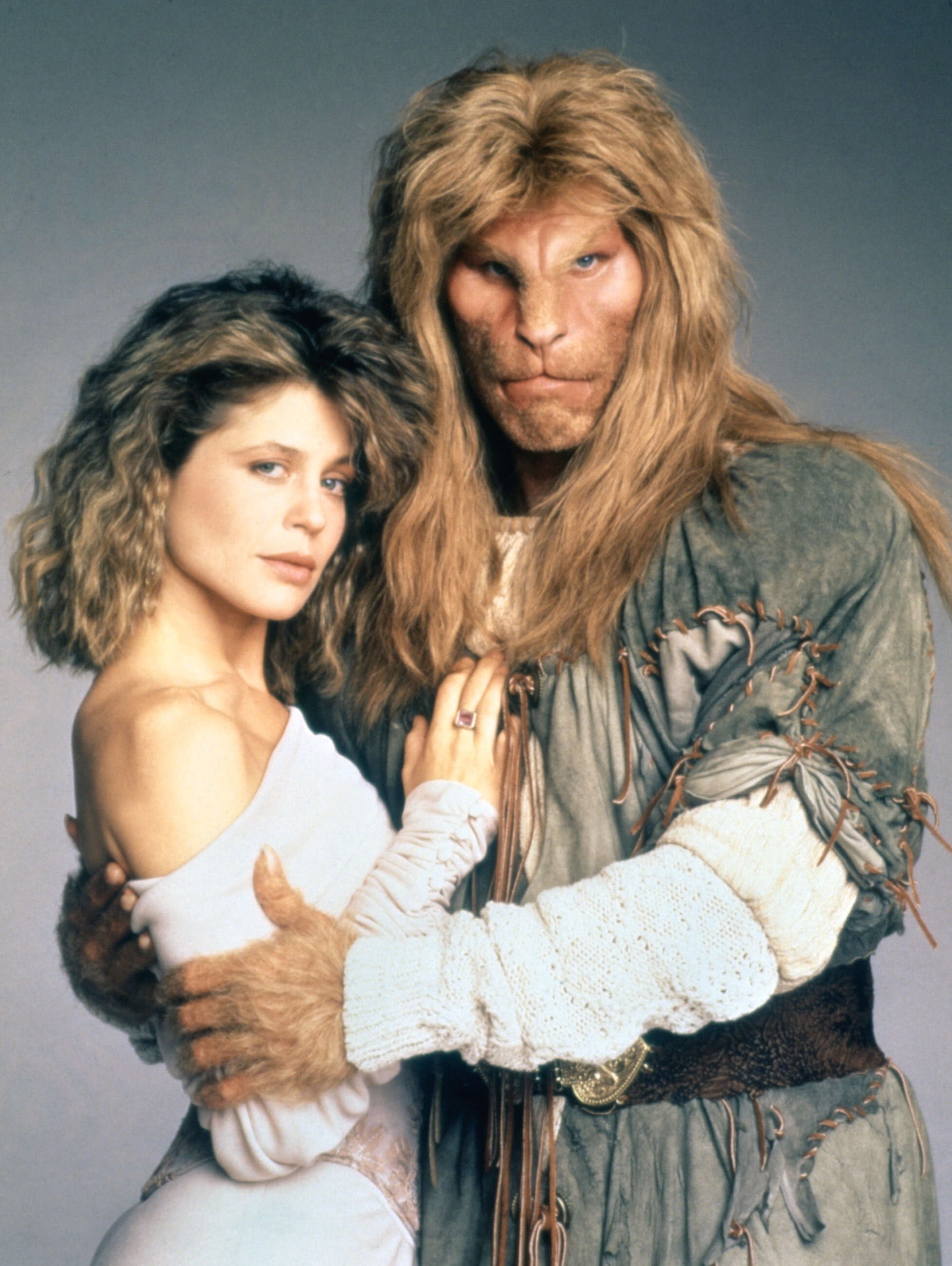  A promo photo for Beauty and the Beast (1987) starring Linda Hamilton and Ron Perelman. 